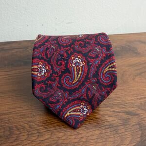 Brooks Brothers Makers Men's Red Black & Blue Paisley Silk Necktie 58 x 3.5 in.